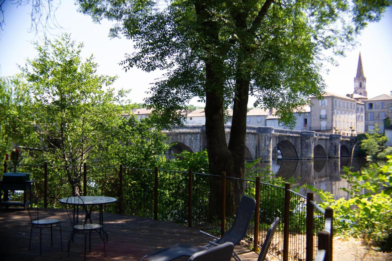 Pont Vieux Chambres Et Gites Confolens Extérieur photo